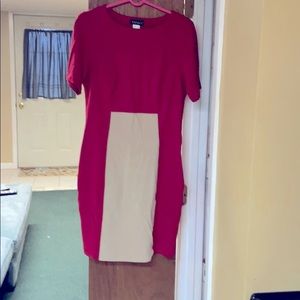 Venus never worn red beige short sleeve midi 14